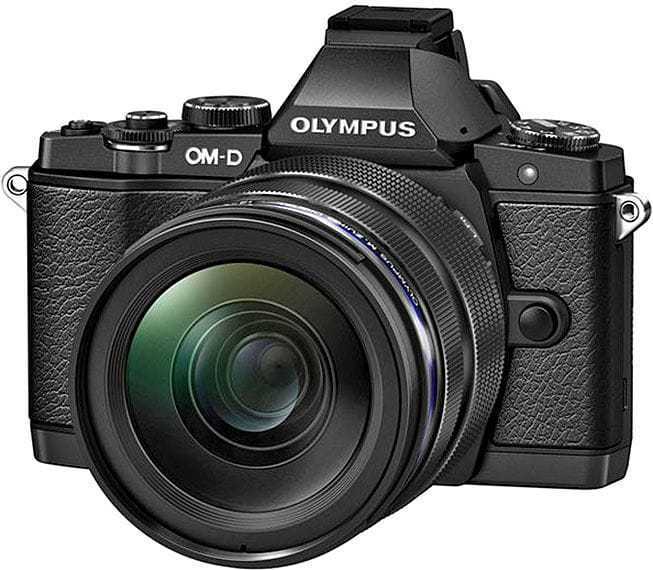 Olympus OM-D E-M5 + 12-40mm f/2.8 PRO Kit - Musta