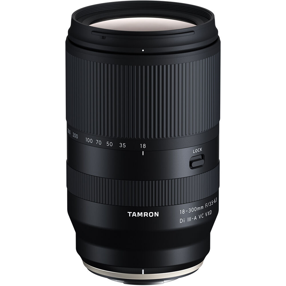 Tamron 18-300mm f/3.5-6.3 Di III-A VC VXD (Fuji X) -objektiivi