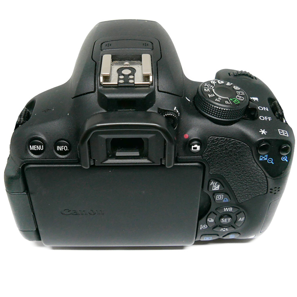 (Myyty) Canon EOS 700D + 18-55mm II (SC: 11480) (käytetty)