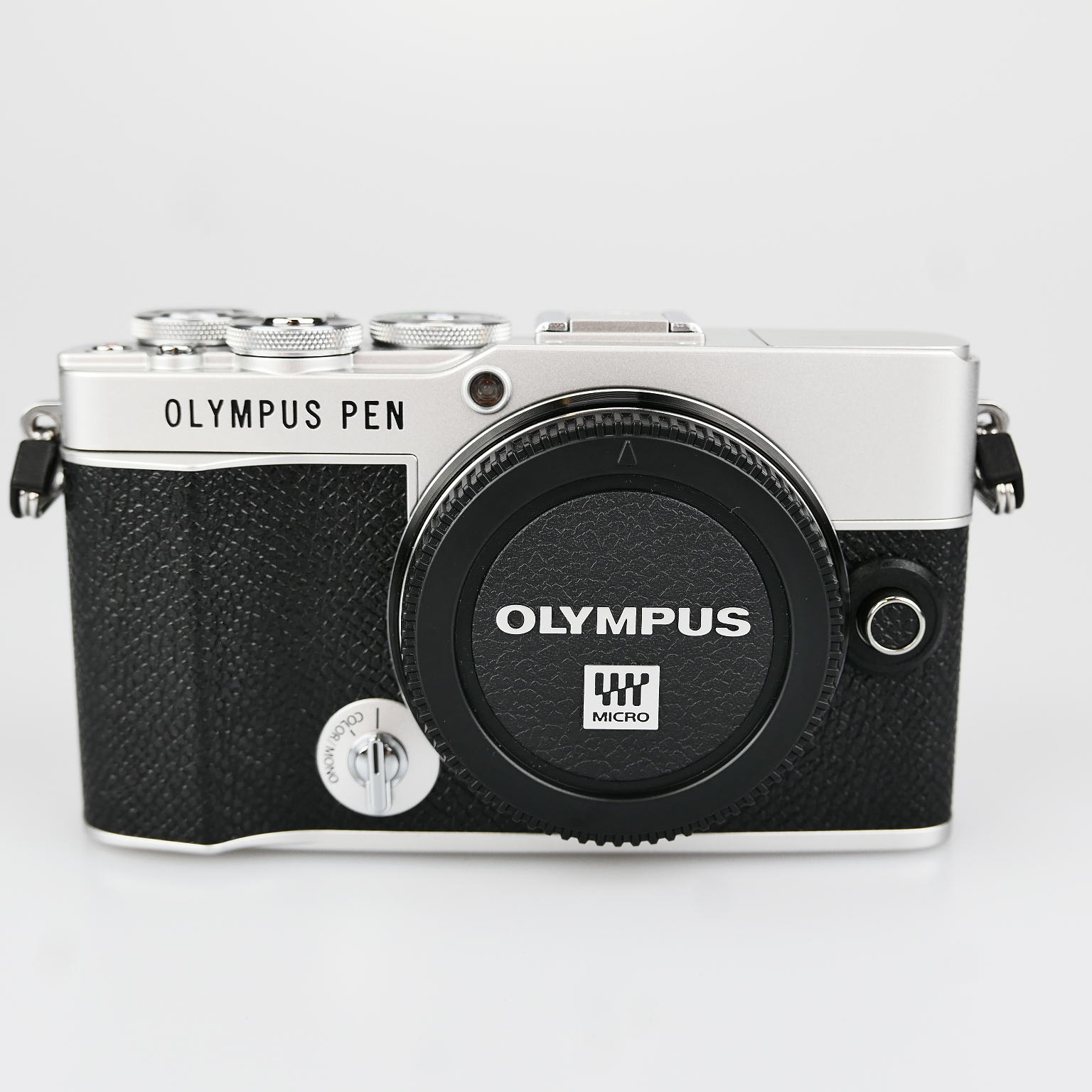 (Myyty) Olympus E-P7 + M.Zuiko Digital 14-42mm - Hopea (Käytetty) (takuu)