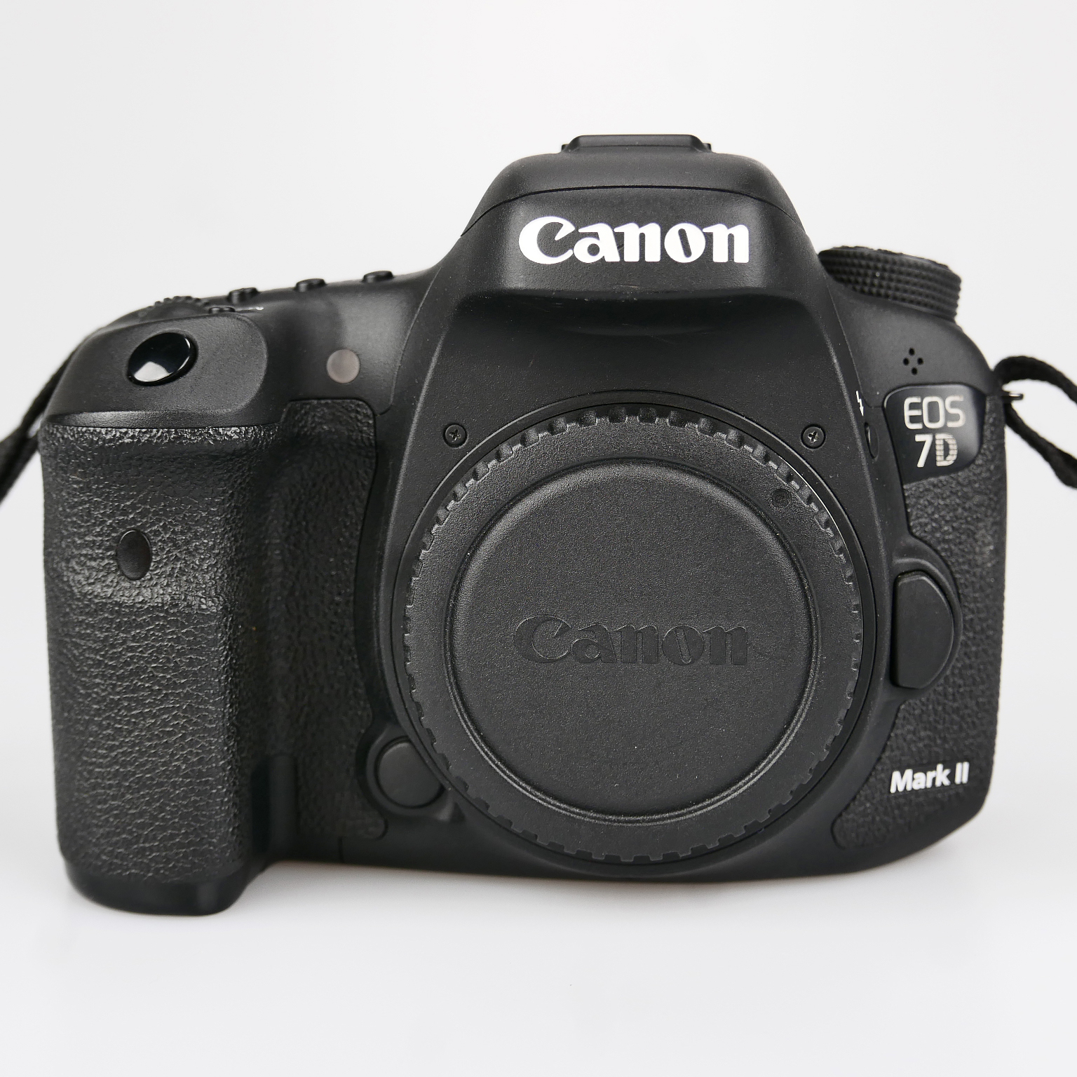 (myyty)Canon EOS 7D Mark II runko (SC: 42125) (käytetty)