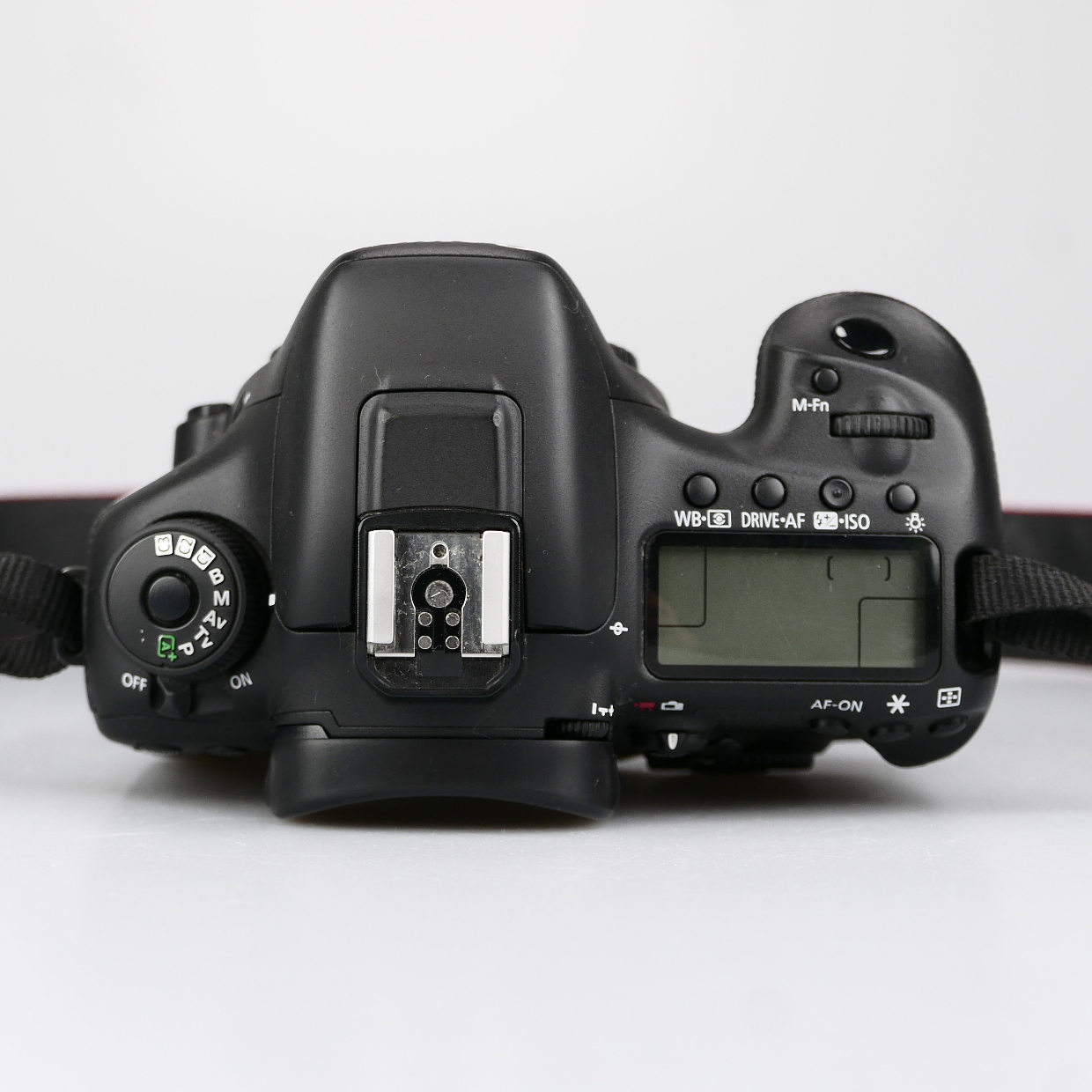 (Myyty) Canon EOS 7D Mark II -runko (SC 23070) (käytetty)