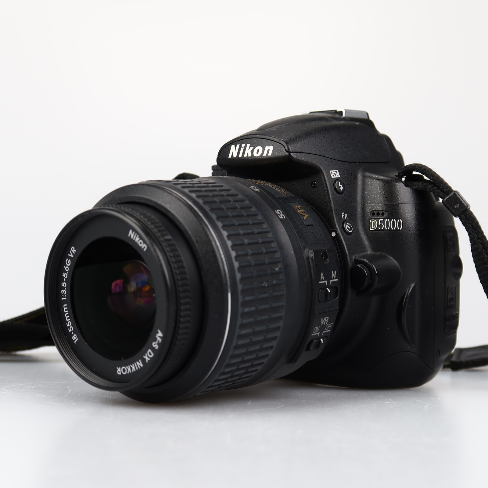 (Myyty) Nikon D5000 + 18-55mm (SC:21600) (käytetty)