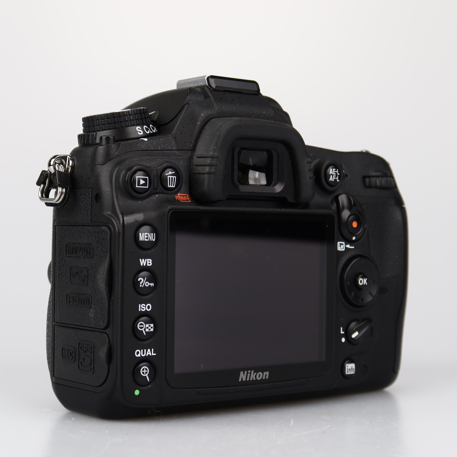 Nikon D7000 runko (SC: 5820) (käytetty)
