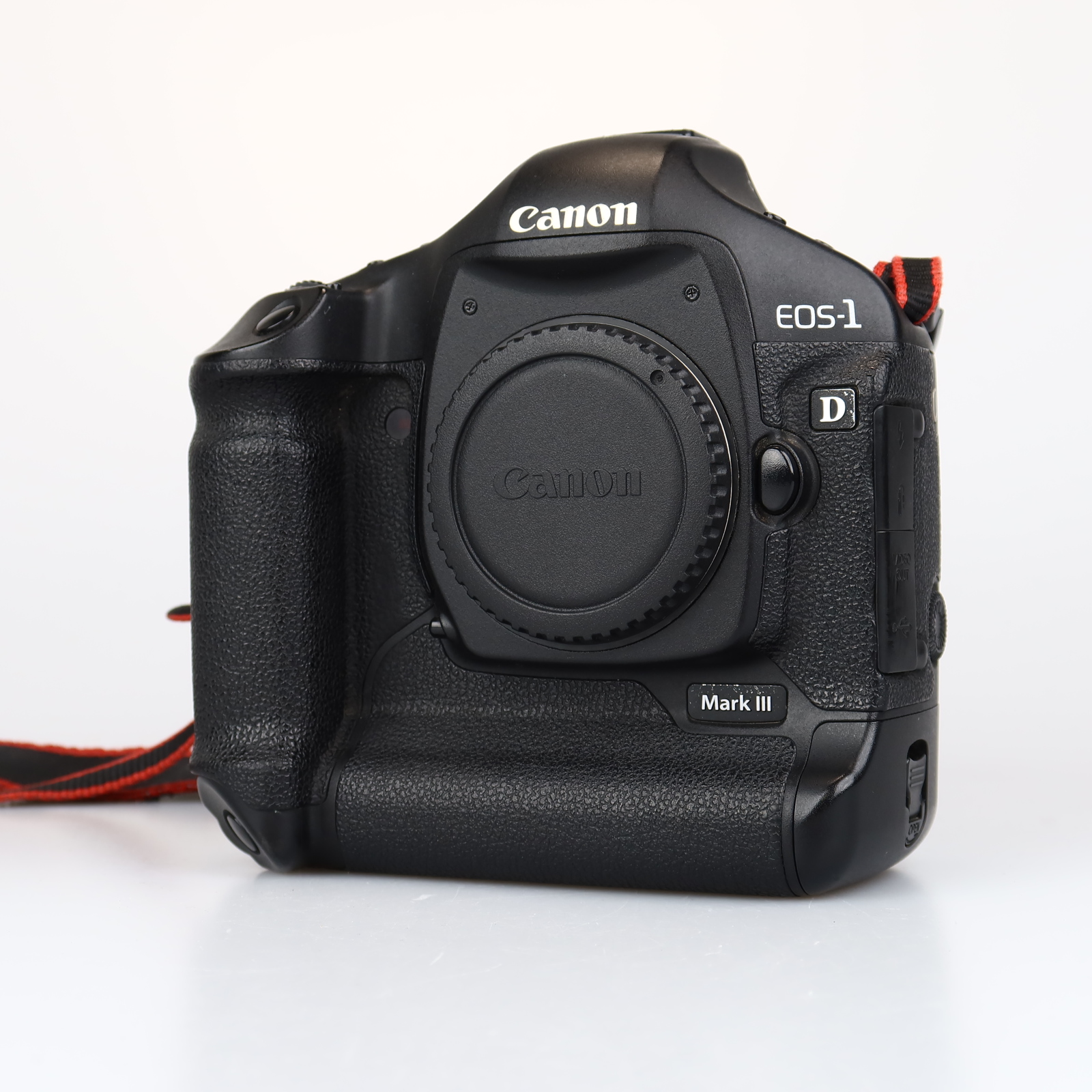 (Myyty) Canon EOS 1D Mark III runko SC: 7682 (Käytetty)