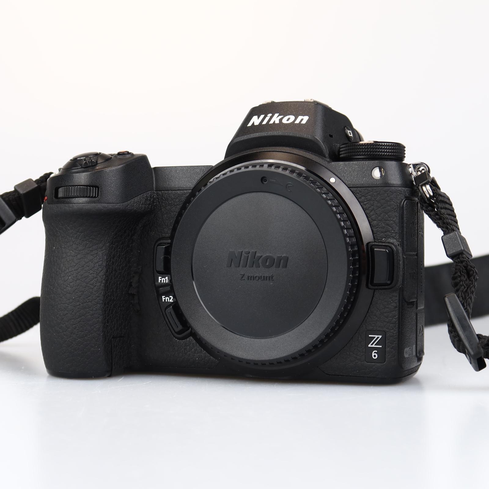 (Myyty) Nikon Z6 runko (SC: 10300) (käytetty)