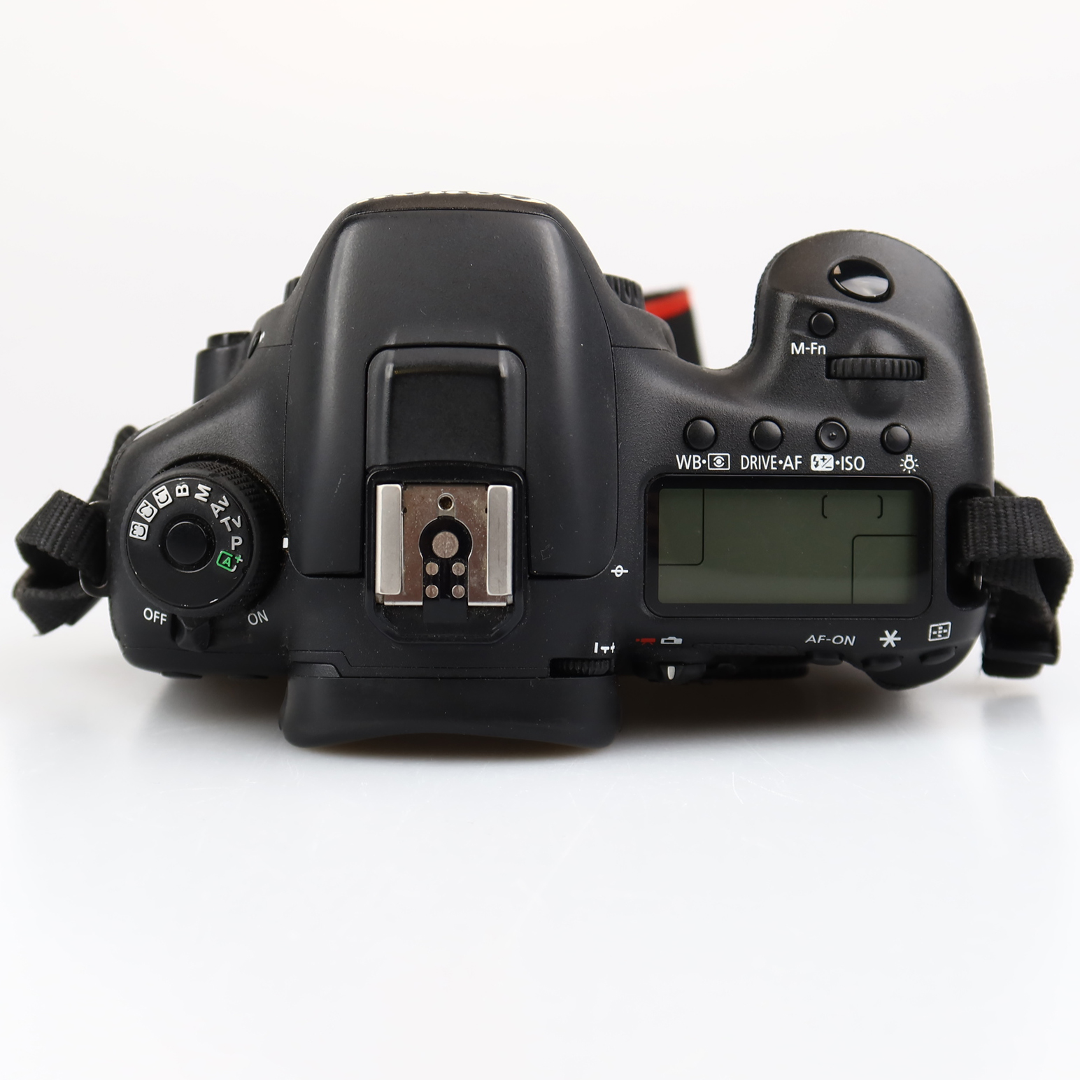 (Myyty) Canon EOS 7D Mark II (SC: 108409) (käytetty)