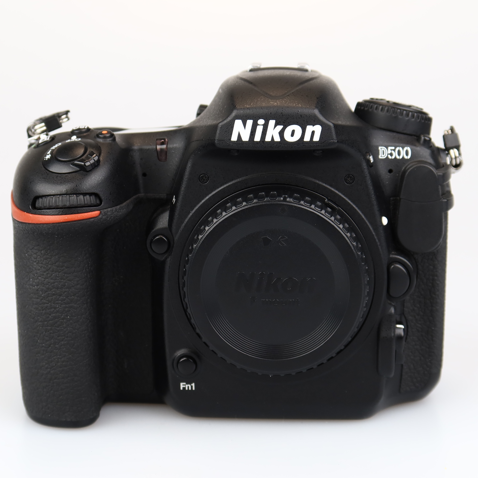 (Myyty) Nikon D500 runko (SC: 65470) (käytetty)