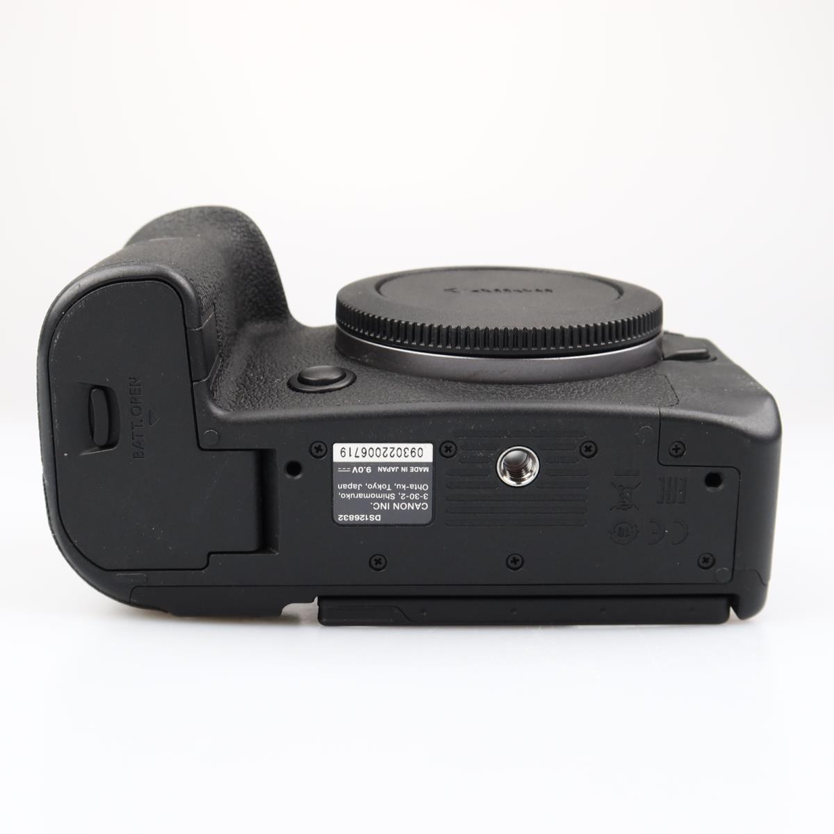 (Myyty) Canon EOS R6 runko (SC max 26000) (käytetty)