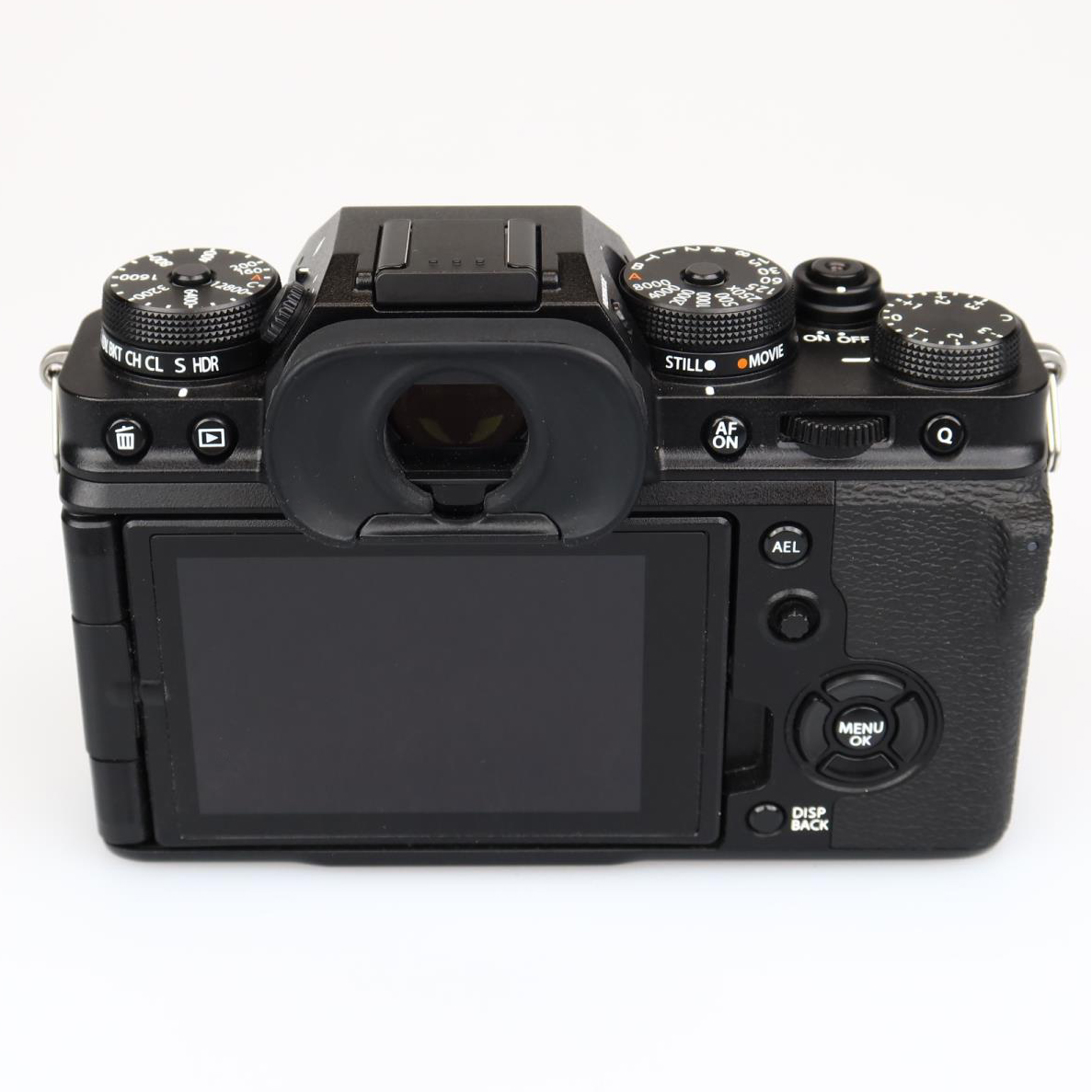 (Myyty) Fujifilm X-T4 runko - Musta (SC: 9140) + Smallrig-kisko (käytetty)