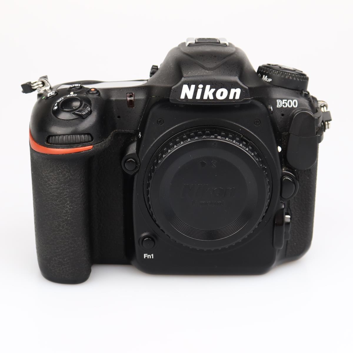 (Myyty) Nikon D500 -runko (sc 107085) (käytetty)