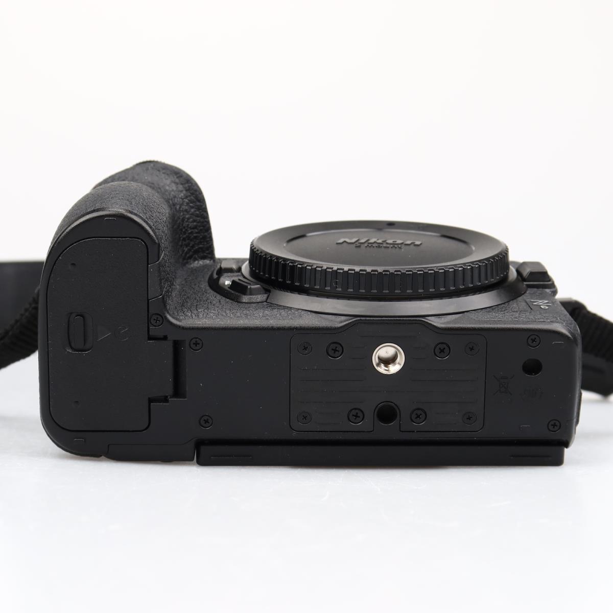 (Myyty) Nikon Z6 runko (SC: 13907) (käytetty) (takuu)