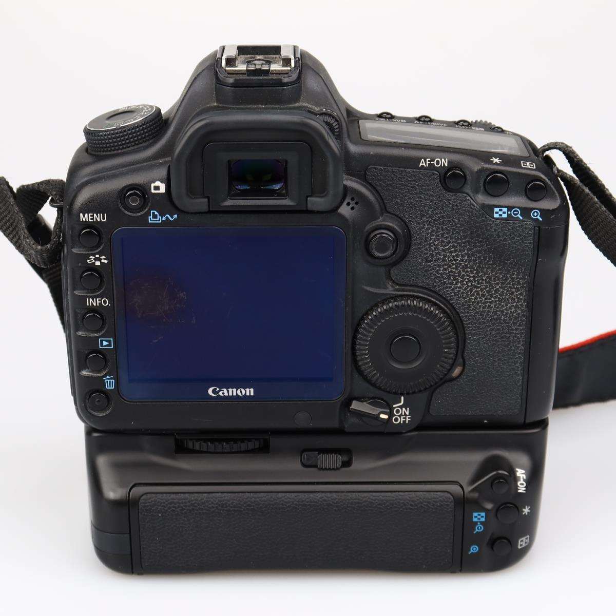 (Myyty) Canon EOS 5D Mark II + akkukahva (SC:57000) (käytetty)