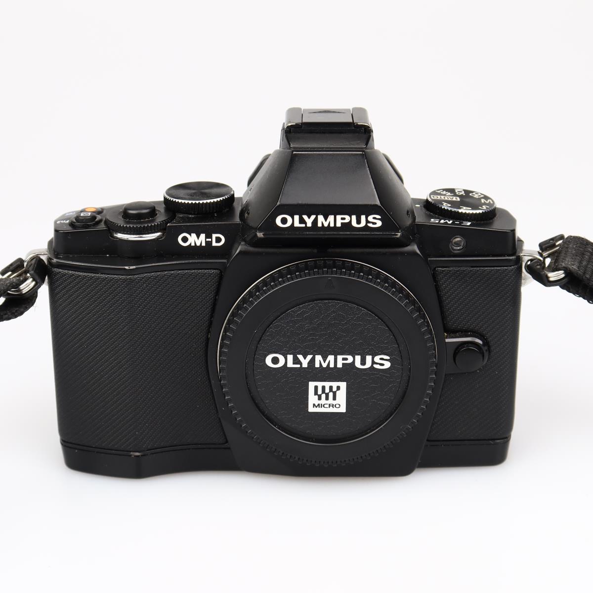 (myyty) Olympus OM-D E-M5 runko (SC:14311) - Musta (Käytetty)