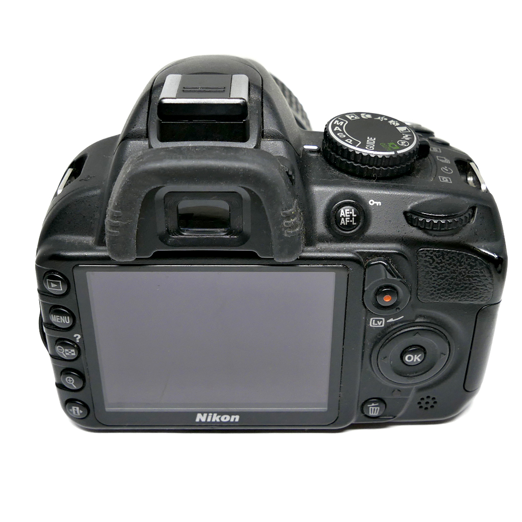 (Myyty) Nikon D3100 + AF-S 18-55mm G II ED Kit (käytetty) 