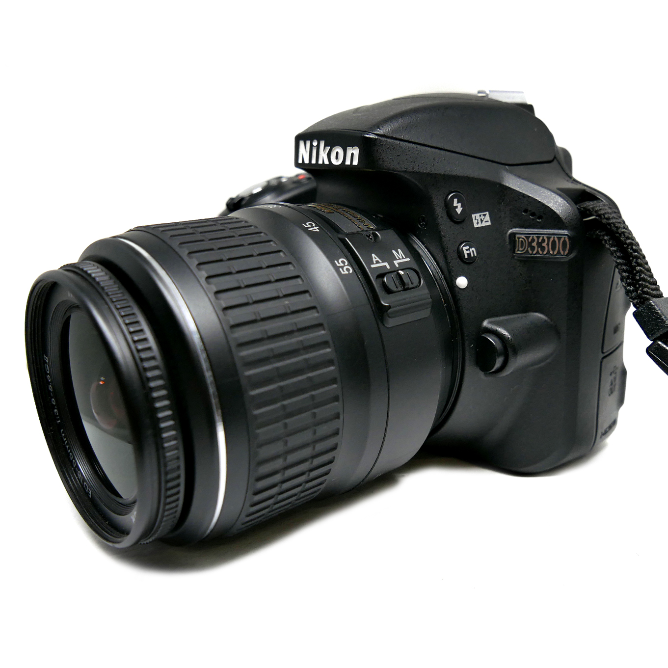 (Myyty) Nikon D3300 + 18-55mm (SC:3050) (käytetty)