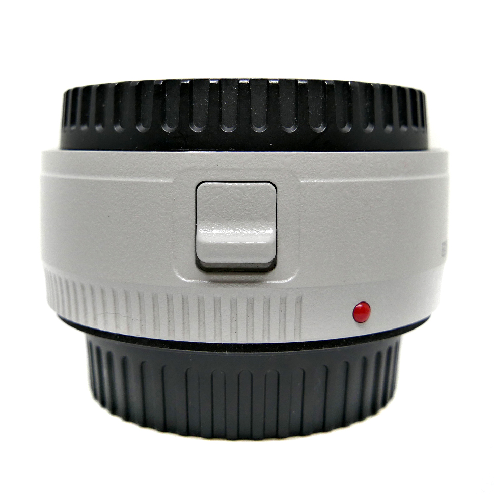 (Myyty) Canon Extender EF 1.4x III telejatke (käytetty)