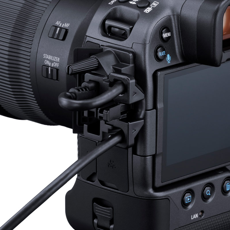 Canon EOS R3 -järjestelmäkamera + 500e lahjakortti
