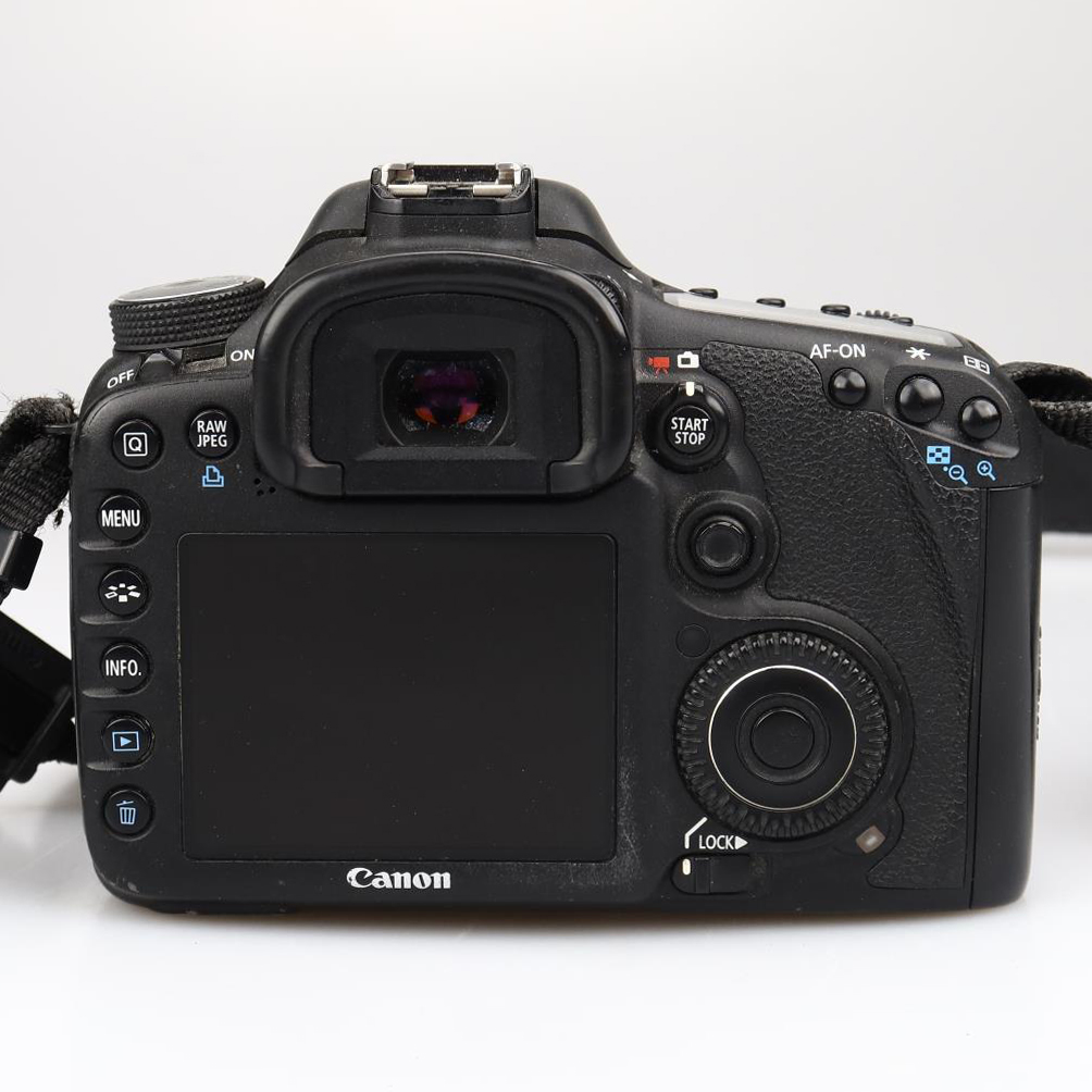 Canon EOS 7D (SC: 42600) (käytetty)
