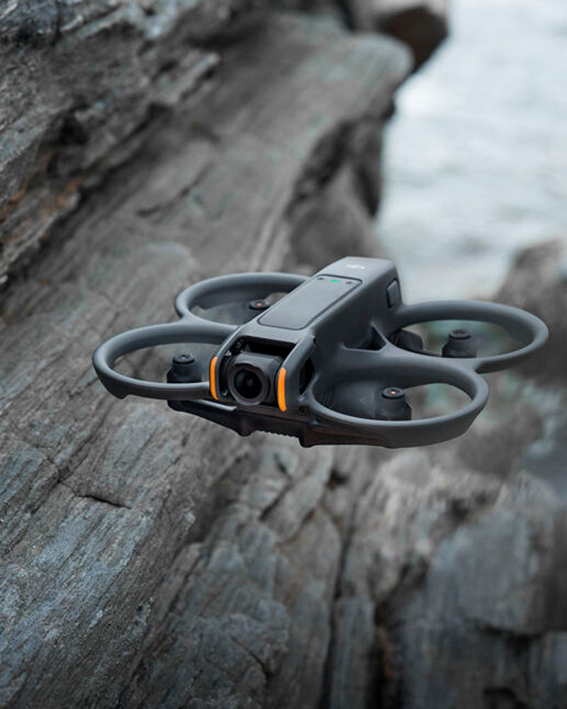 DJI Avata 2 Fly More Combo -drone varustesetillä
