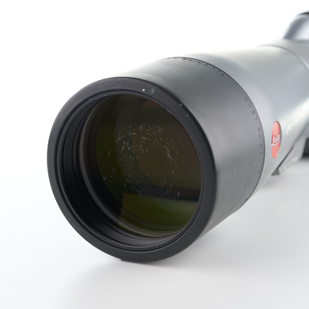 (Myyty) Leica APO-Televid 77 + 32x zoom (käytetty)