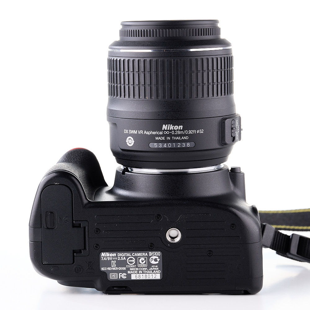 (Myyty) Nikon D5100 + 18-55mm VR (SC: 9830) (käytetty)