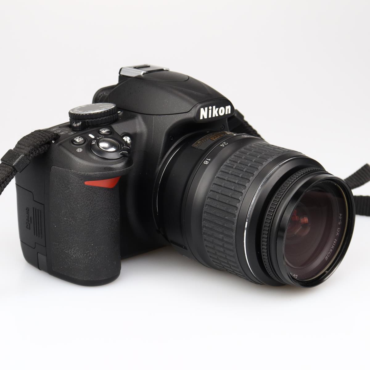 (Myyty) Nikon D3100 (SC: 5956) + 18-55mm + laukku (käytetty)