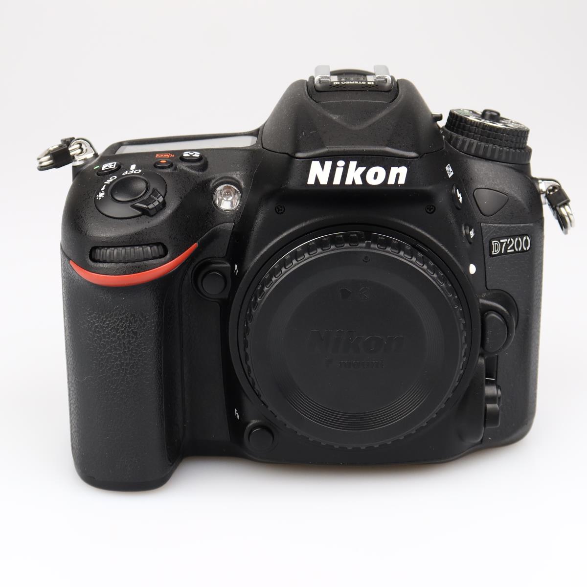 (Myyty) Nikon D7200 runko (SC 5000) (käytetty)