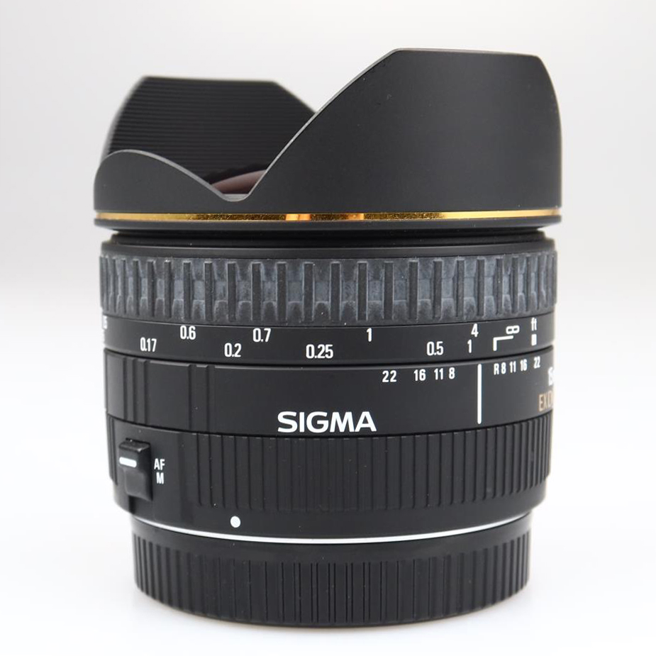 Sigma 15mm f/2.8 EX DG Fisheye (Canon EF) (käytetty)
