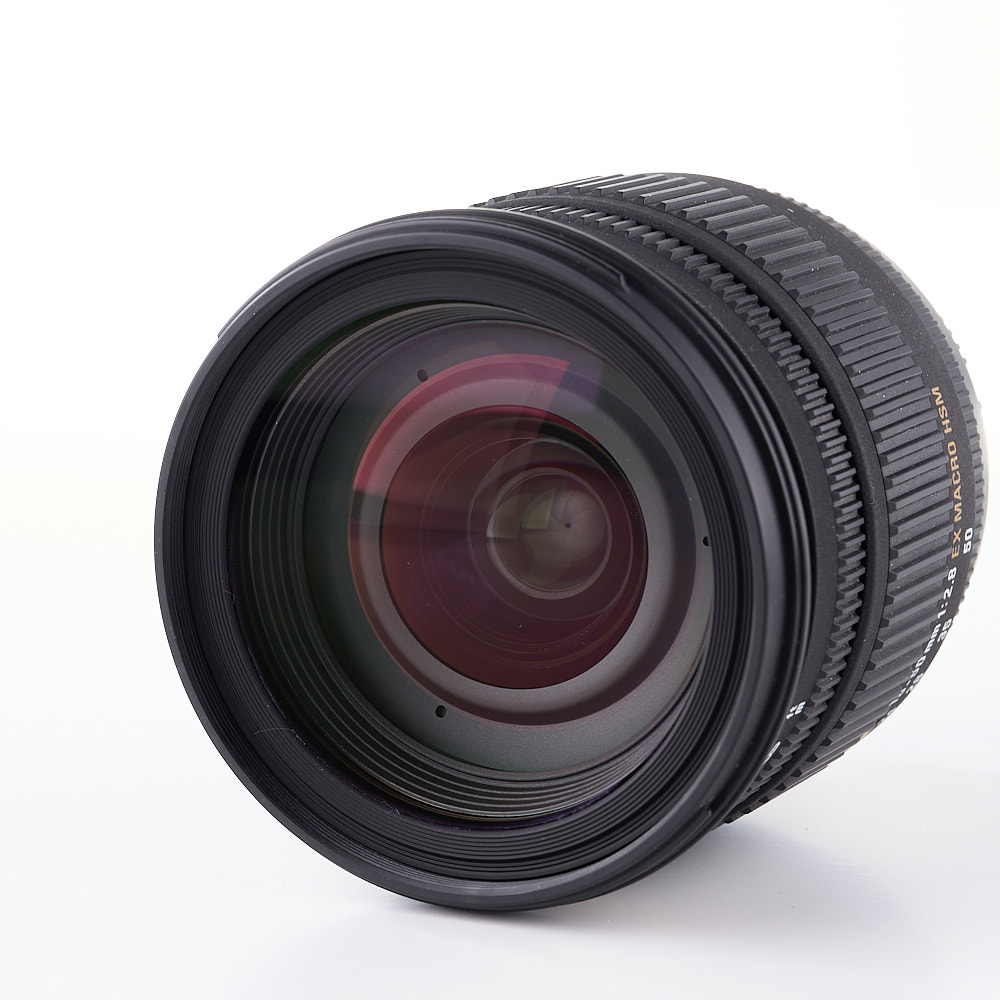 Sigma 18-50mm f/2.8 DC EX HSM Macro (Nikon) (käytetty)