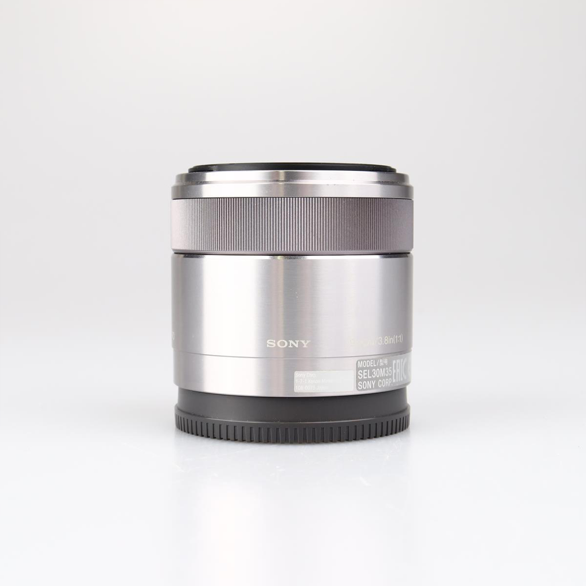 Sony E 30mm f/3.5 Macro (hopea) (käytetty)