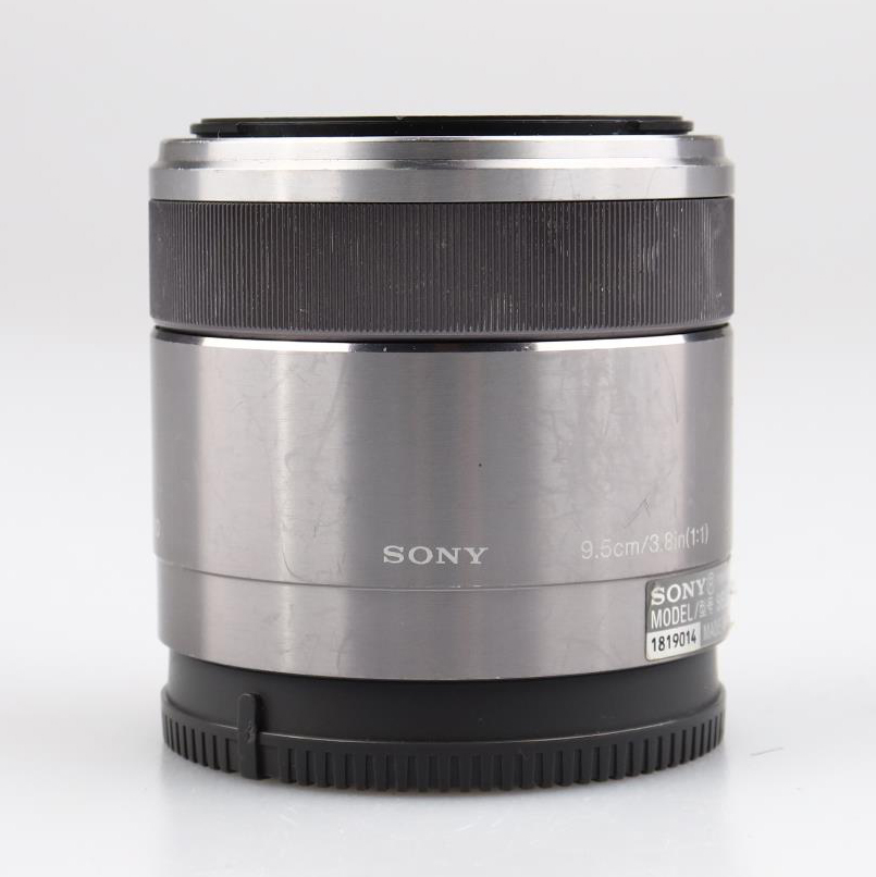 Sony E 30mm f/3.5 Macro (käytetty)