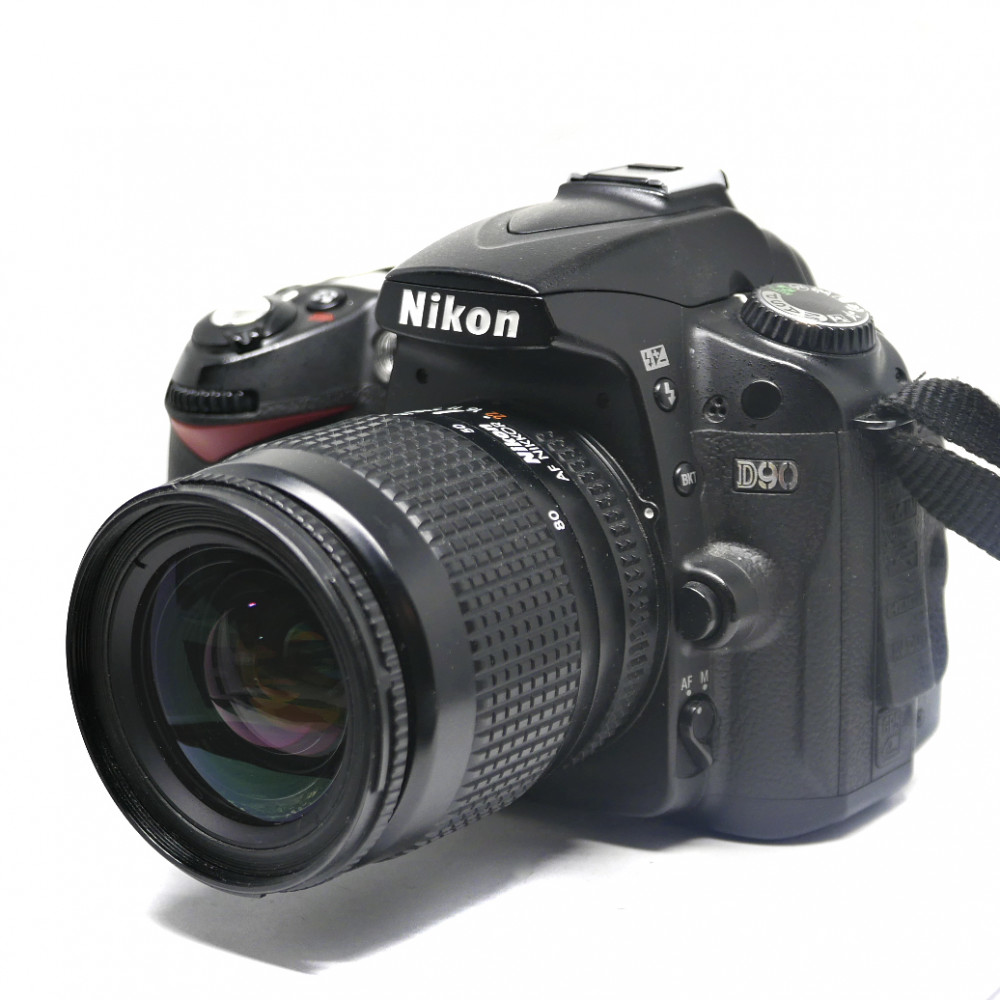 (Myyty) Nikon D90 + 28-80mm f/3.5-5.6D (SC: 40490) (käytetty)