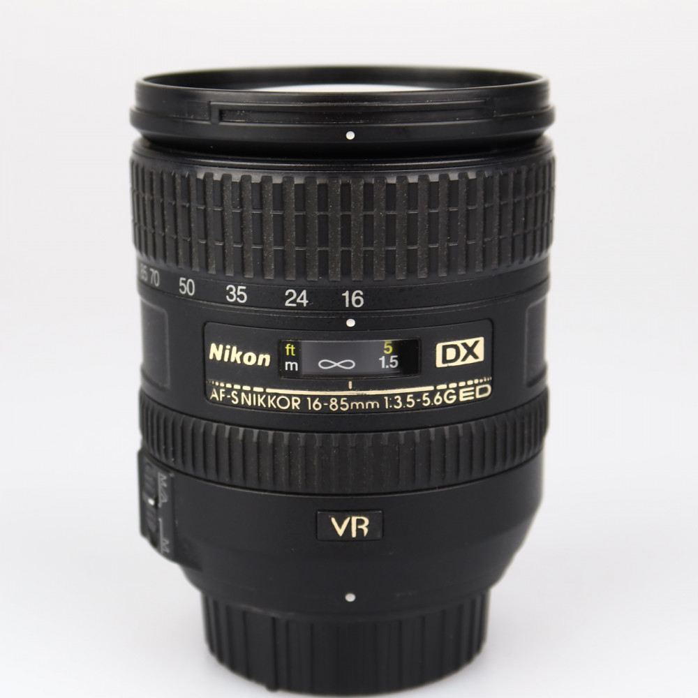 (Myyty) Nikon AF-S Nikkor 16-85mm f/3.5-5.6 G DX ED VR (käytetty)