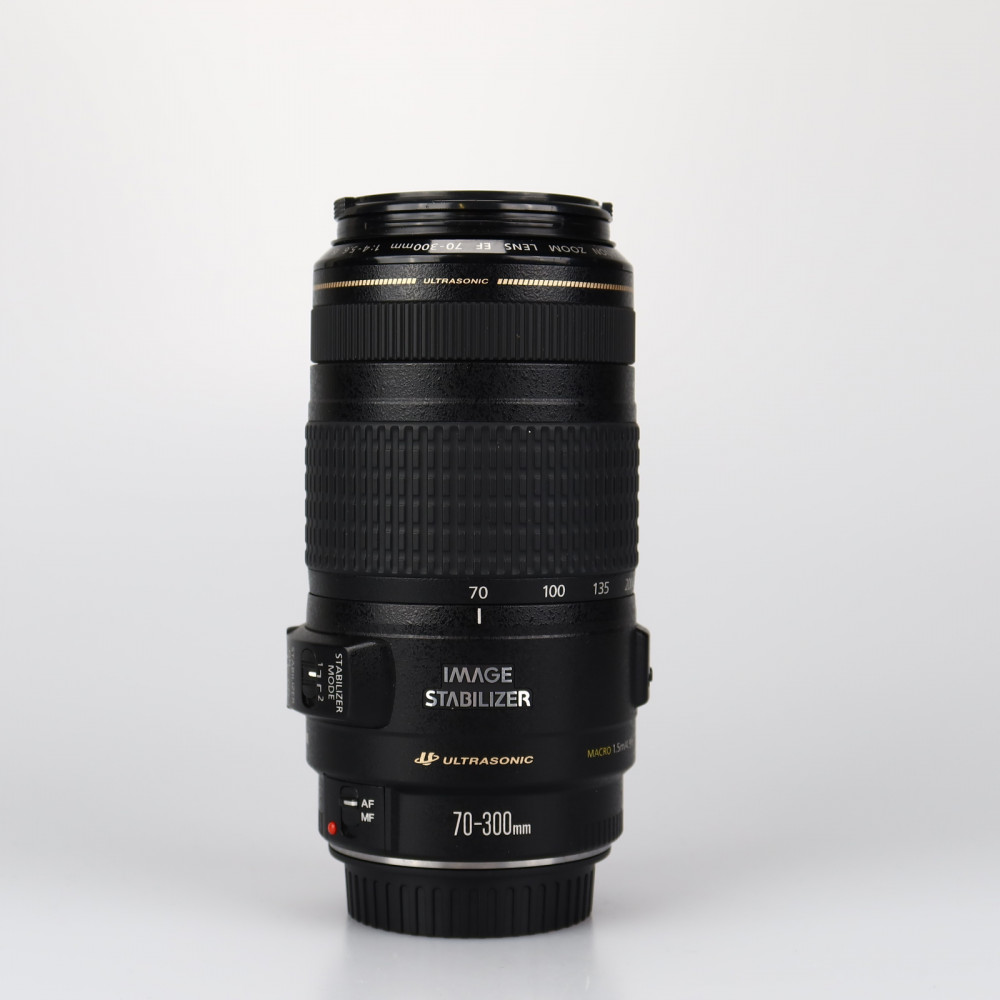 (Myyty) Canon EF 70-300mm f/4-5.6 IS USM -objektiivi (Käytetty)