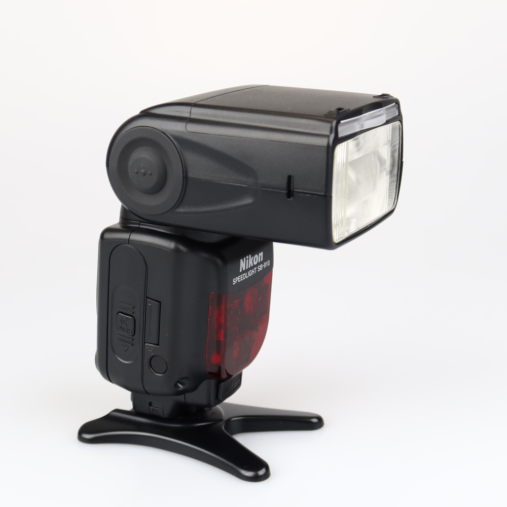 (Myyty) Nikon Speedlight SB-910 salamalaite (Käytetty)