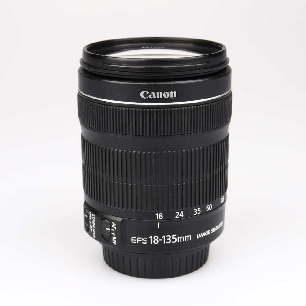 (Myyty) Canon EF-S 18-135mm f/3.5-5.6 IS STM zoom-objektiivi (käytetty)