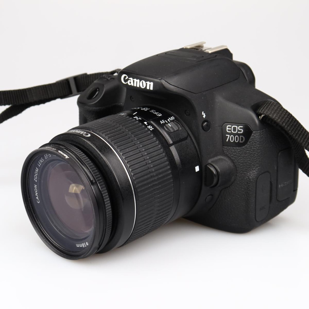 (Myyty) Canon EOS 700D + 18-55mm Kit (SC: 6448) (käytetty)