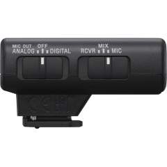 Sony A7C -runko, hopea + Sony ECM-W2BT -mikrofonijärjestelmä + GP-VPT2BT kuvauskahva