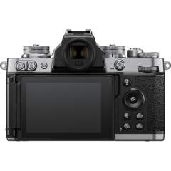 Nikon Z fc + Nikkor Z 28mm f/2.8 SE kit