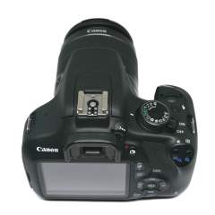 (Myyty) Canon EOS 1200D + EF-S 18-55 IS II (SC:5610) (käytetty)