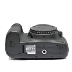(Myyty) Canon EOS 6D runko + akkukahva (SC:56245) (käytetty)