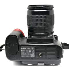 (Myyty) Nikon D90 + 28-80mm f/3.5-5.6D (SC: 40490) (käytetty)