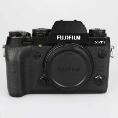 (Myyty) Fujifilm X-T1 runko + VG-XT1 akkukahva (SC: 10650) (Käytetty)
