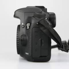 (Myyty) Canon EOS 7D Mark II -runko (SC 23070) (käytetty)