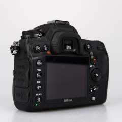 (Myyty) Nikon D7000 runko (SC: 5820) (käytetty)
