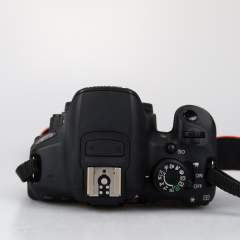 (Myyty) Canon EOS 700D runko (SC: 52410) (käytetty)