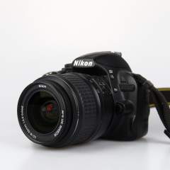 Nikon D3100 (SC:17800) + 18-55mm + 55-200 (käytetty)