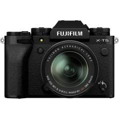 FujiFilm X-T5 + 18-55mm F2.8-4.0 OIS Kit - Musta
