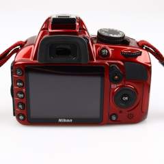 (Myyty) Nikon D3100 + 18-55mm II (SC 1585) - Punainen (käytetty)